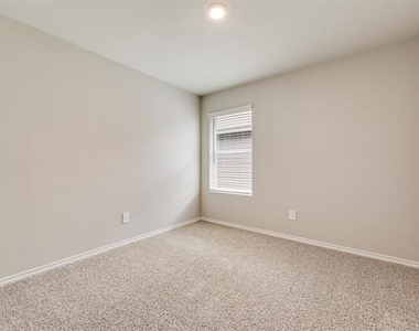 16537 Hudson Prairie Way - Photo Thumbnail 11
