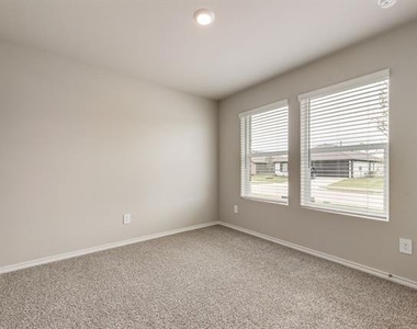 16537 Hudson Prairie Way - Photo Thumbnail 3