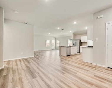 16537 Hudson Prairie Way - Photo Thumbnail 5
