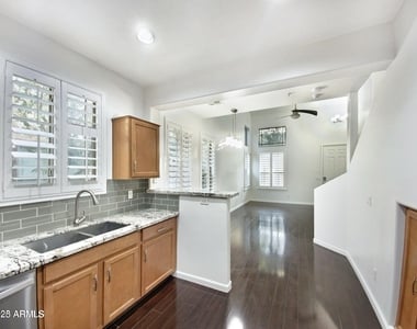 1225 N 36th Street - Photo Thumbnail 10