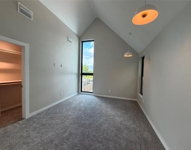 957 Woods Avenue - Photo Thumbnail 18
