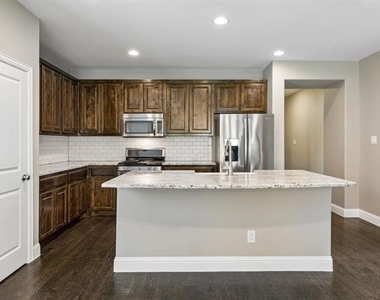 15424 Bluffdale Drive - Photo Thumbnail 7