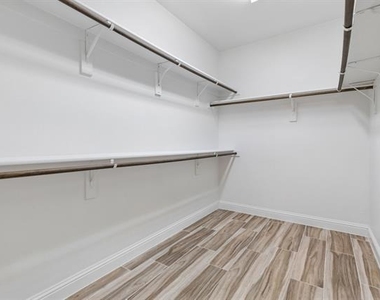 15424 Bluffdale Drive - Photo Thumbnail 18
