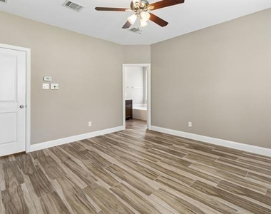 15424 Bluffdale Drive - Photo Thumbnail 13
