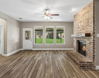 15424 Bluffdale Drive - Photo Thumbnail 9