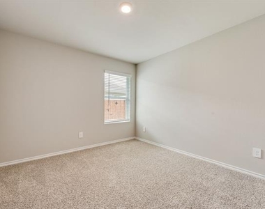 16521 Hudson Prairie Way - Photo Thumbnail 16