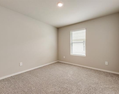 16521 Hudson Prairie Way - Photo Thumbnail 13