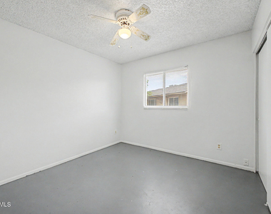 4401 S Rita Lane - Photo Thumbnail 20