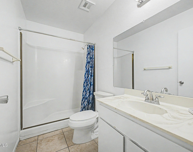 4401 S Rita Lane - Photo Thumbnail 16