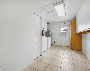 4401 S Rita Lane - Photo Thumbnail 29