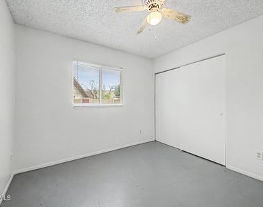 4401 S Rita Lane - Photo Thumbnail 21
