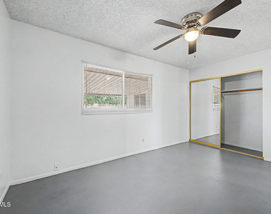 4401 S Rita Lane - Photo Thumbnail 24