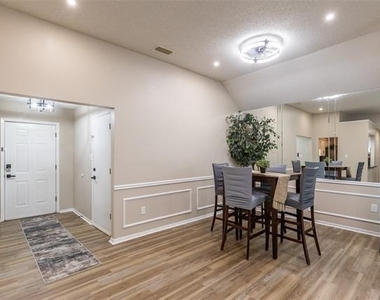 47 Shady Brook Circle - Photo Thumbnail 8
