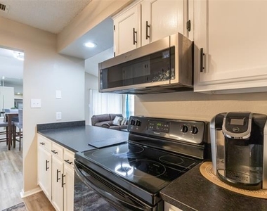 47 Shady Brook Circle - Photo Thumbnail 15