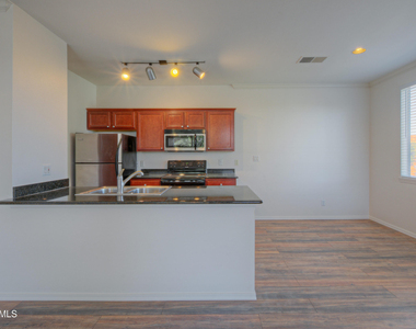 7009 E Acoma Drive - Photo Thumbnail 4