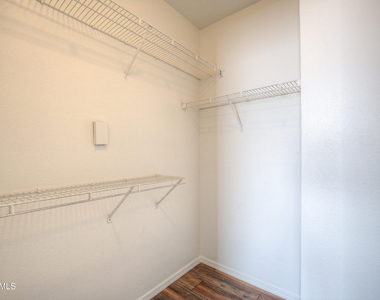 7009 E Acoma Drive - Photo Thumbnail 9