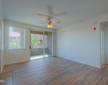 7009 E Acoma Drive - Photo Thumbnail 3