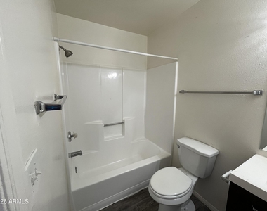 3034 E Cicero Street - Photo Thumbnail 7