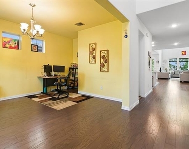 5517 Demi Sec Drive - Photo Thumbnail 2