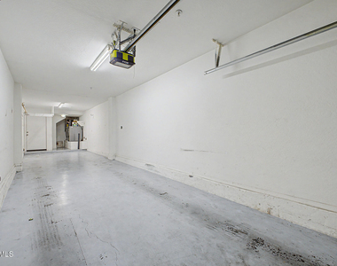 2233 E Huntington Drive - Photo Thumbnail 26