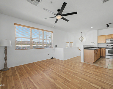 2233 E Huntington Drive - Photo Thumbnail 8