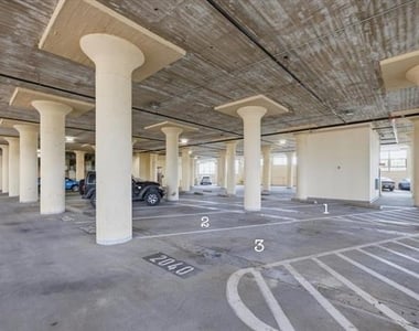 2600 W 7th Street - Photo Thumbnail 2