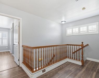115 W Mountain Sage Drive - Photo Thumbnail 17