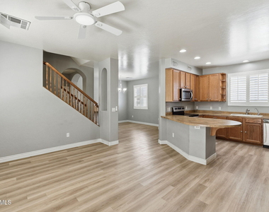 115 W Mountain Sage Drive - Photo Thumbnail 11