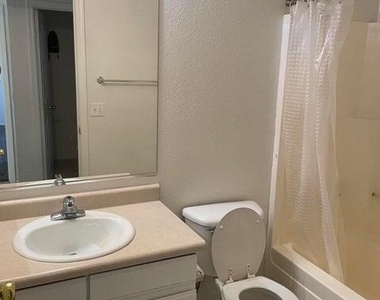 6152 S Sharon Court - Photo Thumbnail 9