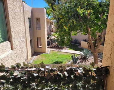 3314 N 68th Street - Photo Thumbnail 4