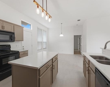 1201 Telese Court - Photo Thumbnail 12