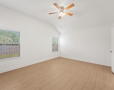 1201 Telese Court - Photo Thumbnail 15