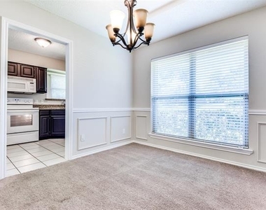 310 Barclay Avenue - Photo Thumbnail 8