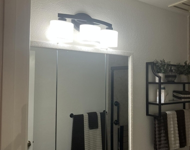 4143 E Crescent Avenue - Photo Thumbnail 18