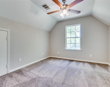 1306 Foley Street - Photo Thumbnail 12