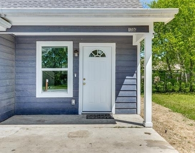 1306 Foley Street - Photo Thumbnail 1