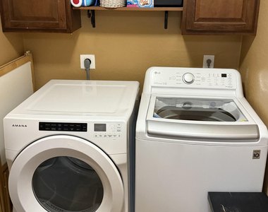 6912 W Devonshire Avenue - Photo Thumbnail 3