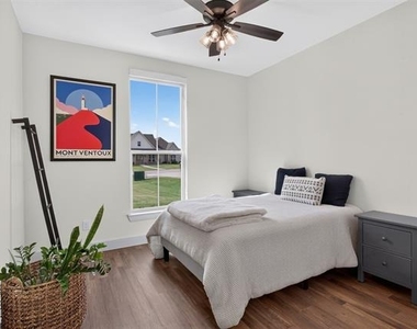 2604 Candlestick Drive - Photo Thumbnail 17