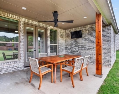 2604 Candlestick Drive - Photo Thumbnail 27
