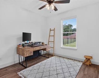 2604 Candlestick Drive - Photo Thumbnail 22