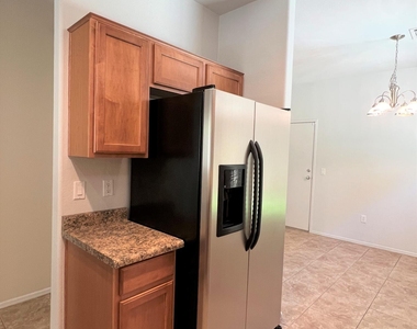 2150 W Alameda Road - Photo Thumbnail 19
