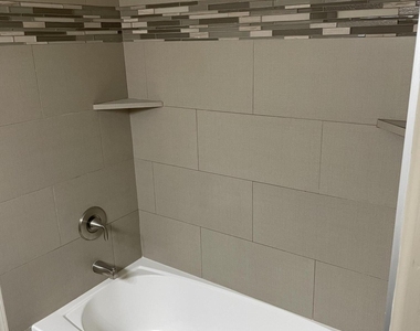 17416 N 170th Lane - Photo Thumbnail 12