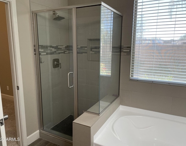 17416 N 170th Lane - Photo Thumbnail 10