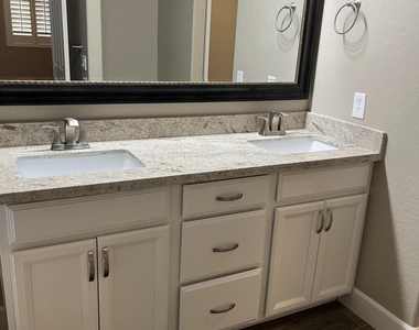 17416 N 170th Lane - Photo Thumbnail 27