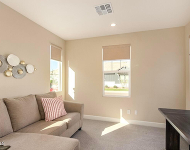11353 N Luckenbach Street - Photo Thumbnail 17