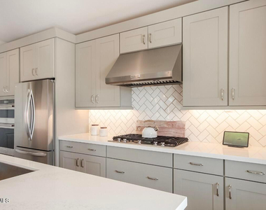 11353 N Luckenbach Street - Photo Thumbnail 7