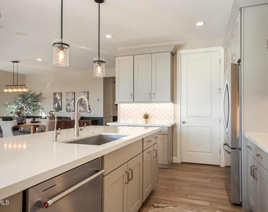11353 N Luckenbach Street - Photo Thumbnail 8
