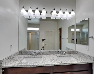 17930 W Villa Chula Lane - Photo Thumbnail 6