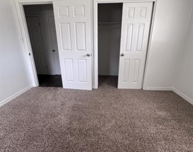 2626 Garfield Avenue - Photo Thumbnail 14