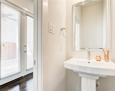 2816 Merrimac Street - Photo Thumbnail 17